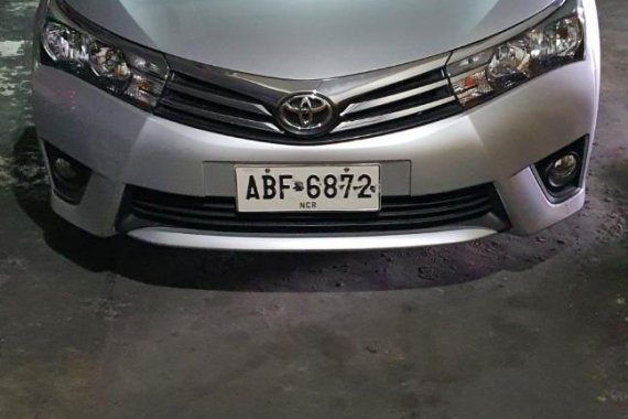 Selling Brightsilver Toyota Corolla Altis 2015 in Quezon