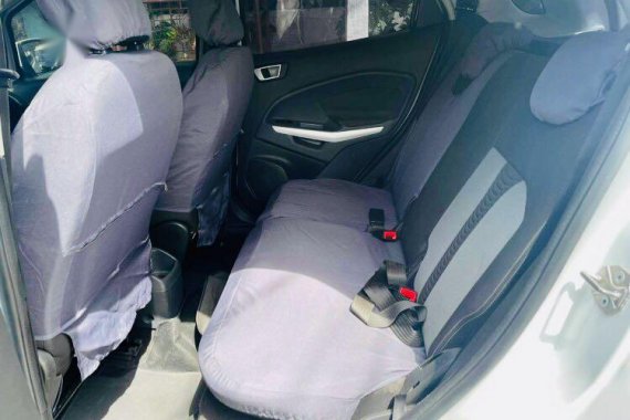 White Ford Ecosport 2015 for sale in Manual