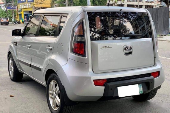 Selling Silver Kia Soul 2011 in Makati