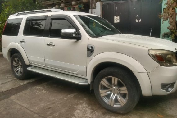 Selling White Ford Everest 2012 in Pasig