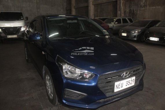 🔥Selling Blue 2020 Hyundai Reina Sedan affordable price