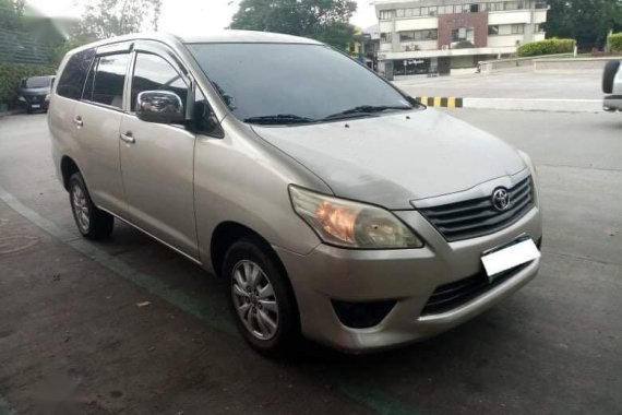 Silver Toyota Innova 2012 for sale in Manual