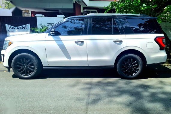 Selling White Ford Expedition 2018 in Pateros