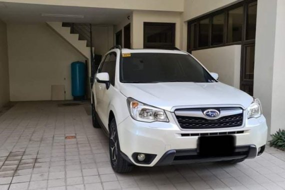 White Subaru Forester 2014 for sale in Makati
