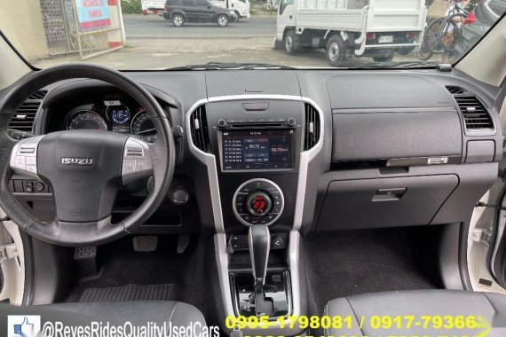 Sell White 2019 Isuzu Mu-X in Cainta