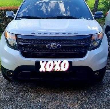 Pearl White Ford Explorer 2015 for sale in Makati