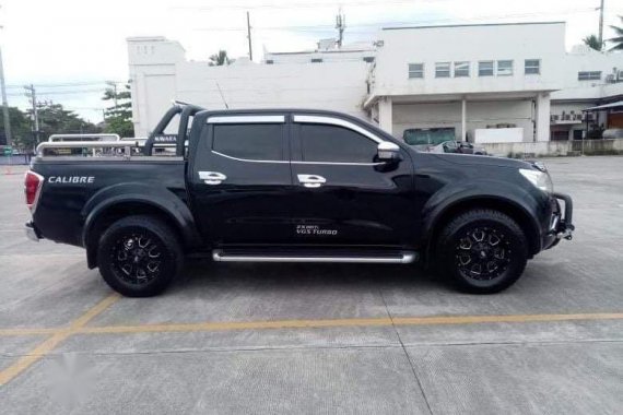 Selling Black Nissan Navara 2015 in Makati