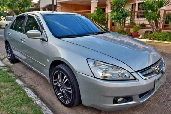 Sell Silver 2005 Honda Accord in Pasay