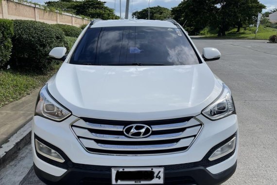 Selling White Hyundai Santa Fe 2015 in Muntinlupa