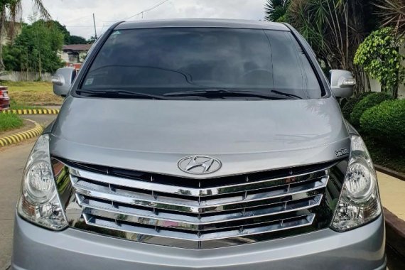 Selling Silver Hyundai Grand Starex 2013 in Marikina