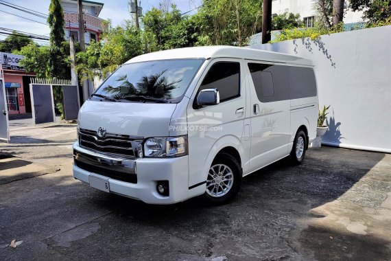 2015 Toyota Hiace Super Grandia Leather 2.8 AT for sale 