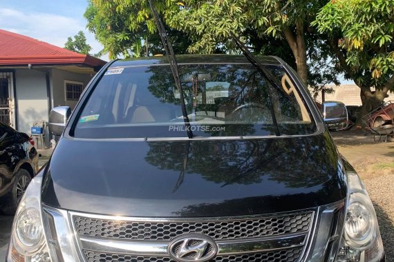 Selling Black 2010 Hyundai Grand Starex Van affordable price