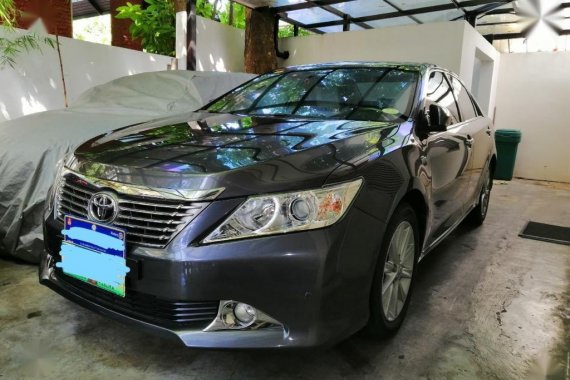 Grey Toyota Camry 2014 for sale in Manual