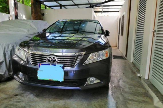 Grey Toyota Camry 2014 for sale in Manual