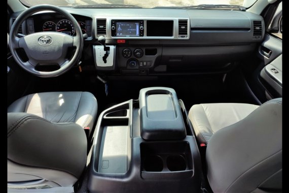 White Toyota Hiace 2015 Van for sale