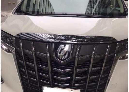 White Toyota Alphard 2019 for sale in Las Piñas