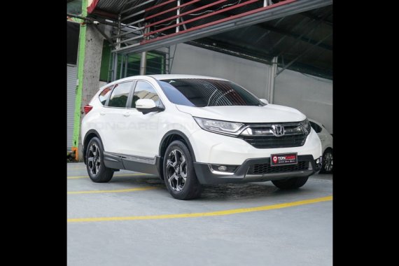 Selling White Honda Cr-V 2018 SUV at 23000 in Quezon City