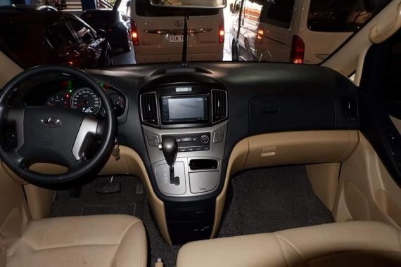 Sell White 2018 Hyundai Starex in Imus