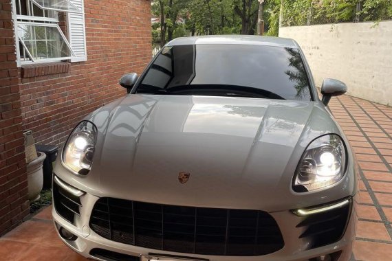 Selling White Porsche Macan 2015 in Quezon