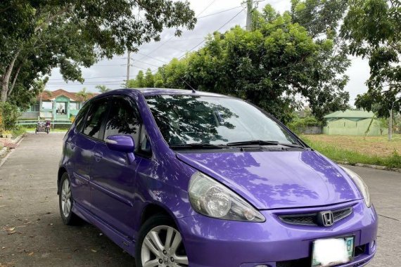 Selling Purple Honda Jazz 2005 in Malolos