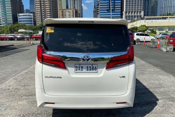 Pearl White Toyota Alphard 2018 for sale in Pasig