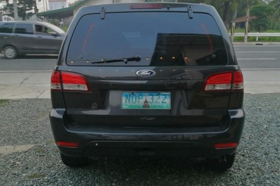 Selling Black Ford Escape 2010 in Bacoor