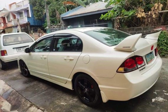 Sell Pearl White 2009 Honda Civic in Marikina
