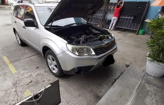 Selling Silver Subaru Forester 2011 in Mandaluyong