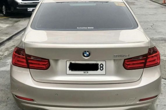 Selling Silver BMW 318D 2014 in Pasig