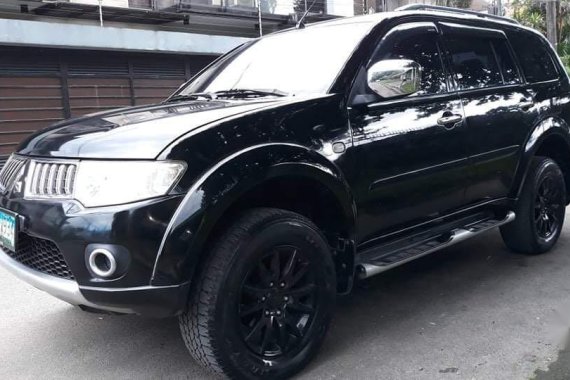 Black Mitsubishi Montero 2010 for sale in Quezon City