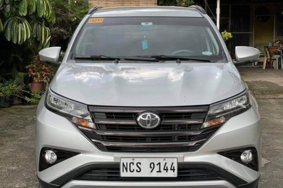 Selling Brightsilver Toyota Rush 2018 in Manila