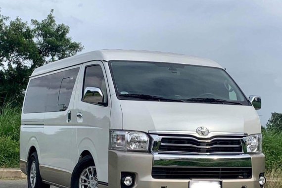 Pearl White Toyota Hiace Super Grandia 2018 for sale in Automatic