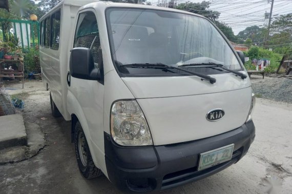 Selling White Kia K2700 2010 in Las Piñas