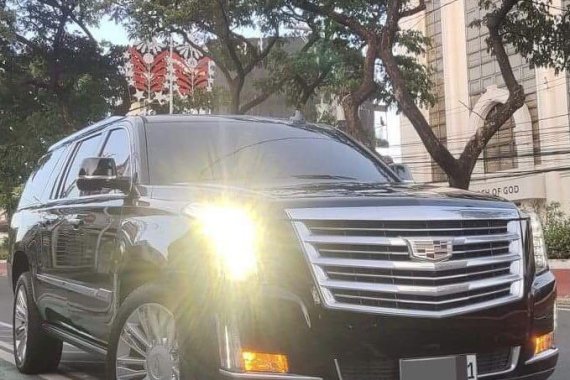 Selling Black Cadillac Escalade 2020 in Quezon