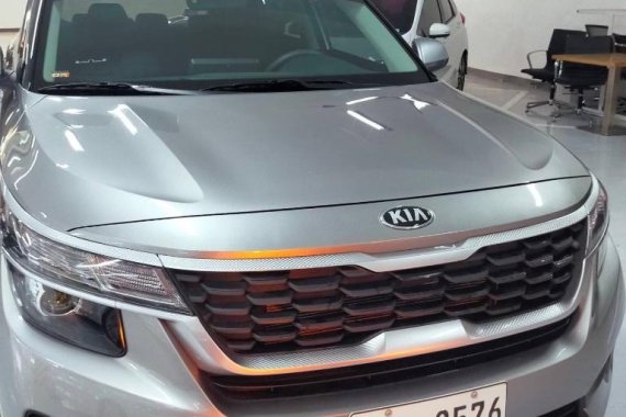 Selling Brightsilver Kia Seltos 2020 in Taguig