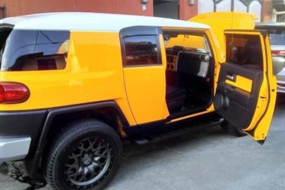 Selling Yelloq Toyota Fj Cruiser 2017 in Imus