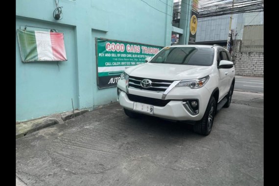 Selling White Toyota Fortuner 2018 SUV 