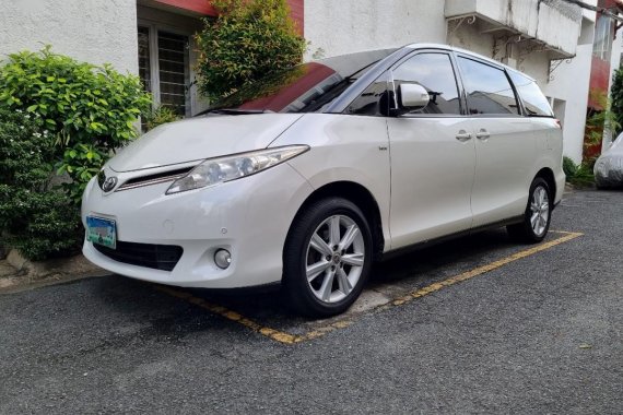 Pearl White Toyota Previa 2010 for sale in Automatic