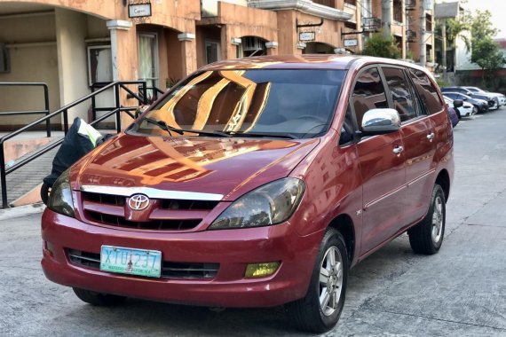 Selling Red Toyota Innova 2005 in Quezon City