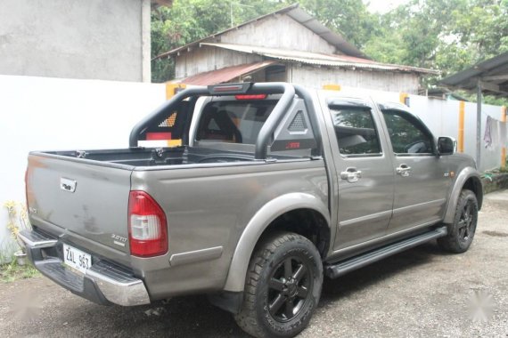 Silver Isuzu D-Max 2005 for sale in Lemery