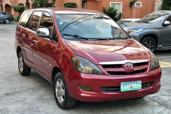 Selling Red Toyota Innova 2005 in Quezon City