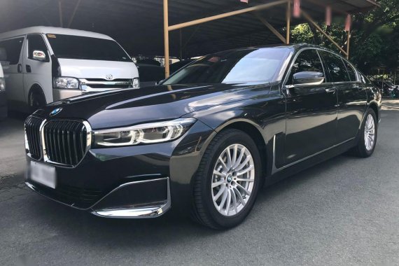 Selling Black BMW 730i 2021 in Pasig