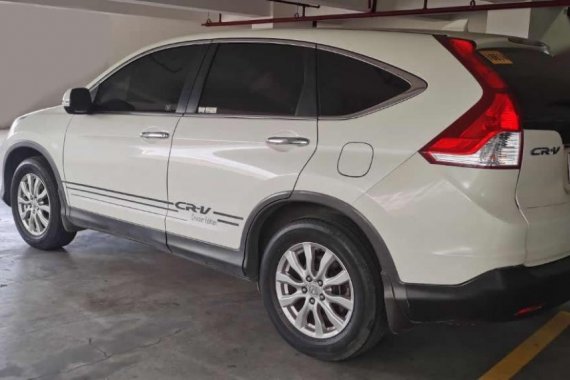 Sell Pearl White 2015 Honda Cr-V in Mandaluyong