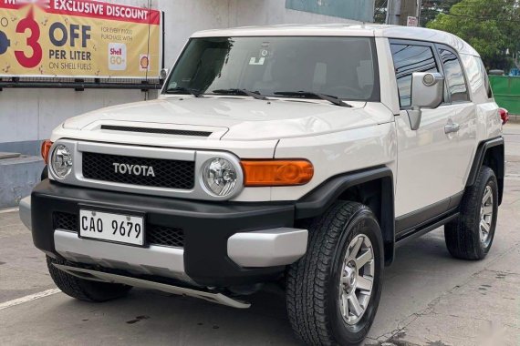 White Toyota Fj Cruiser 2019 for sale in Doña Remedios Trinidad