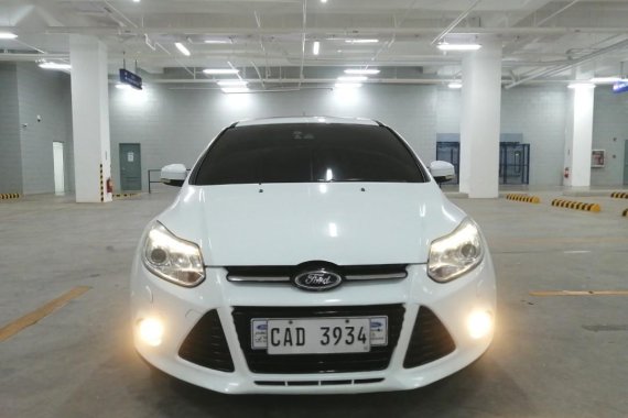 Sell White 2013 Ford Focus in Caloocan