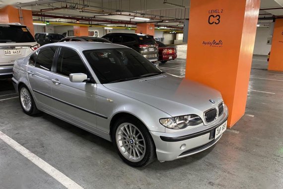 Sell Silver 2018 BMW 325I in Parañaque