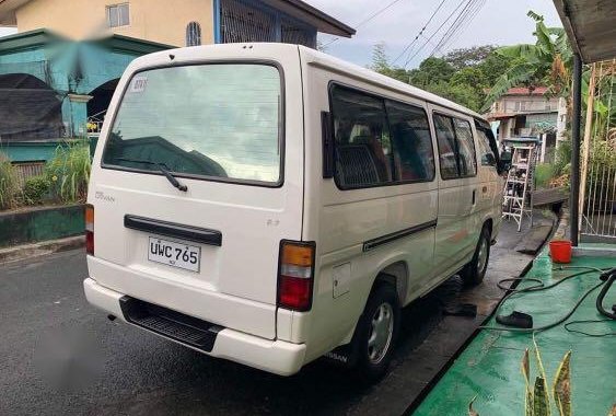 Selling Pearl White Nissan Urvan 2009 in San Pedro