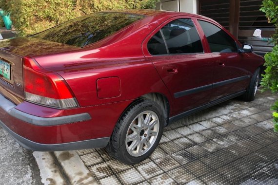 Selling Red Volvo S60 2004 in Pateros