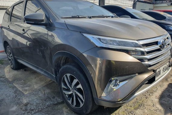 Selling Silver Toyota Rush 2019 in Quezon