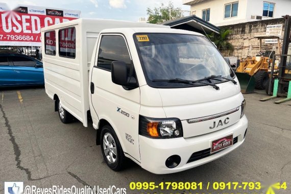 Selling White JAC X200 2019 in Cainta